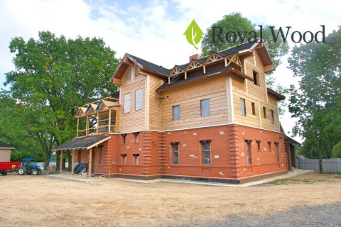 Строительство дома из бруса красного канадского кедра под Минском
